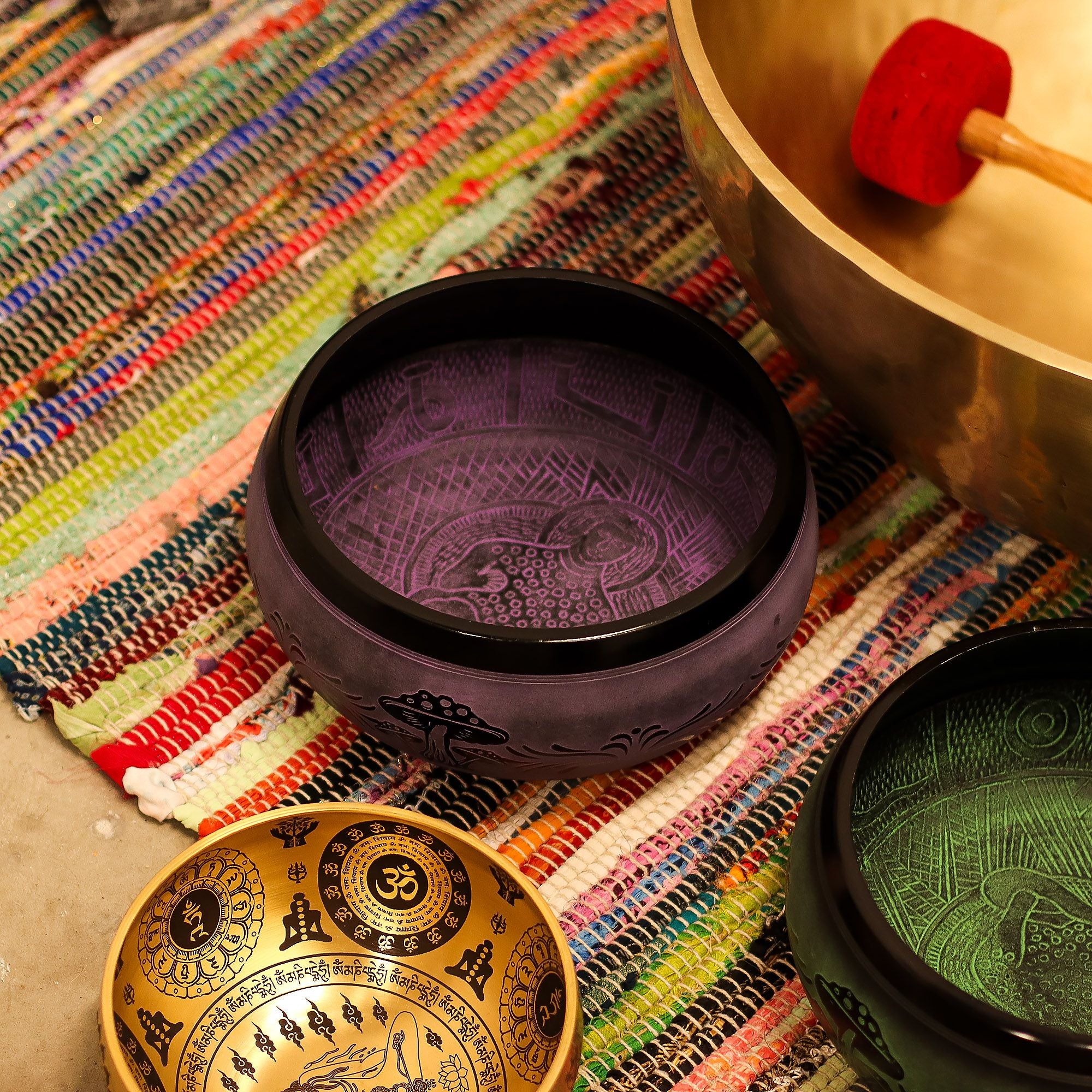 Cuenco tibetano en forma de hongo - Purple Haze (23x10,5 cm, 1,3 kg)