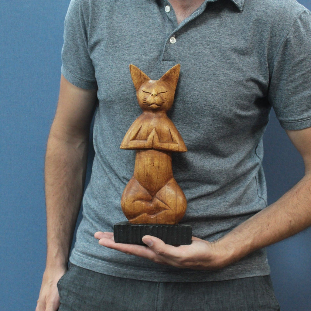 Gato de yoga tallado a mano - Loto