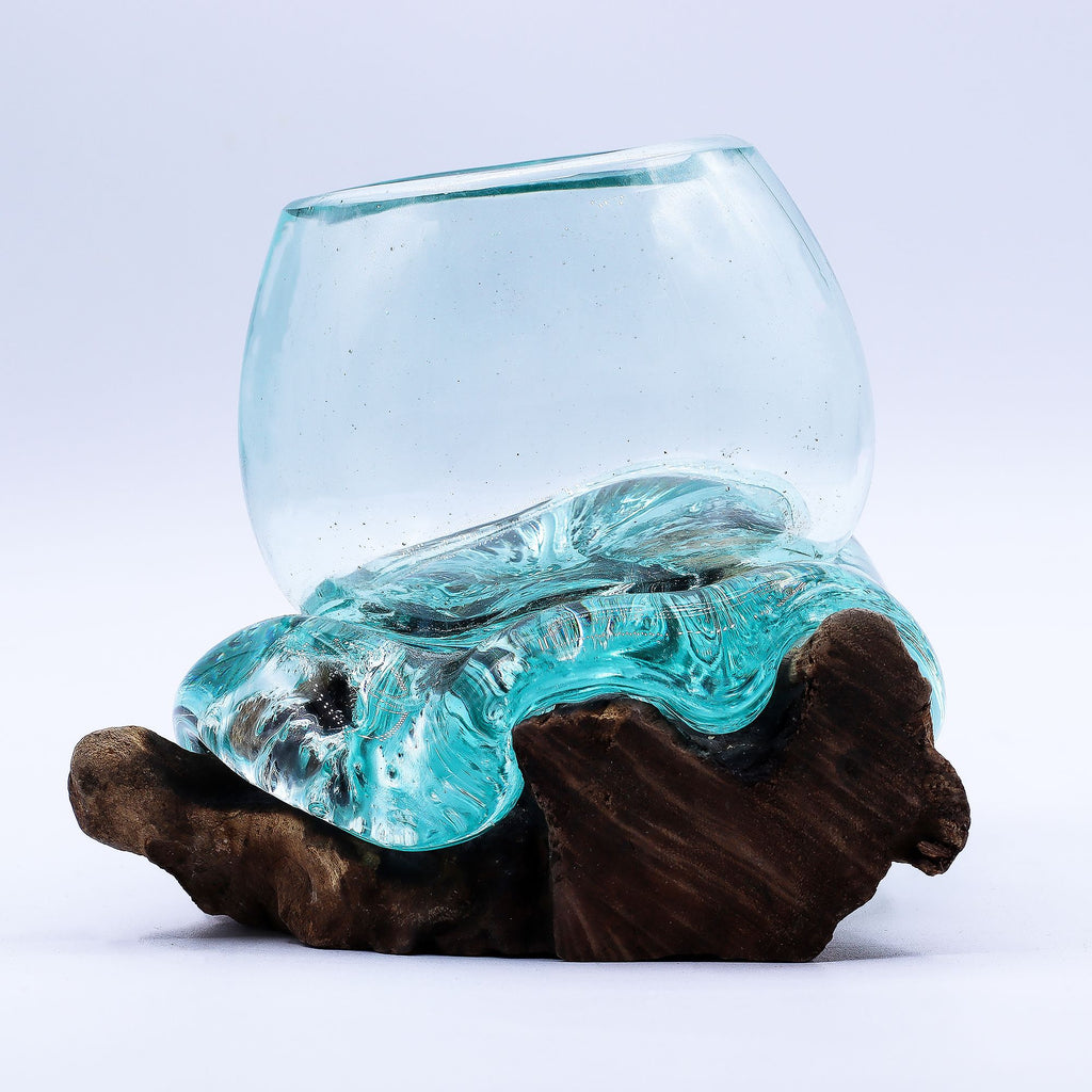 Pecera miniatura de vidrio fundido sobre madera, 20 cm