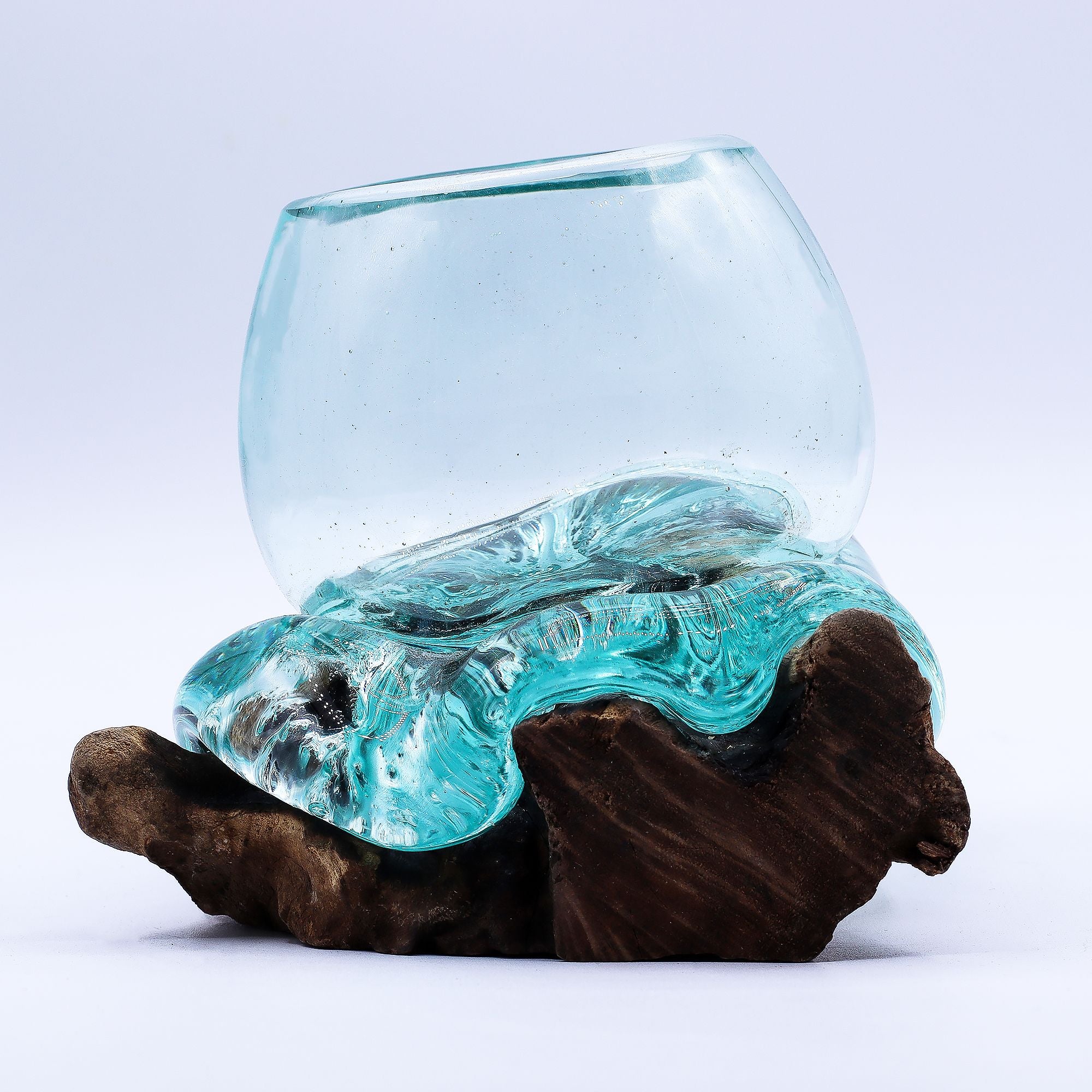 Pecera miniatura de vidrio fundido sobre madera, 20 cm
