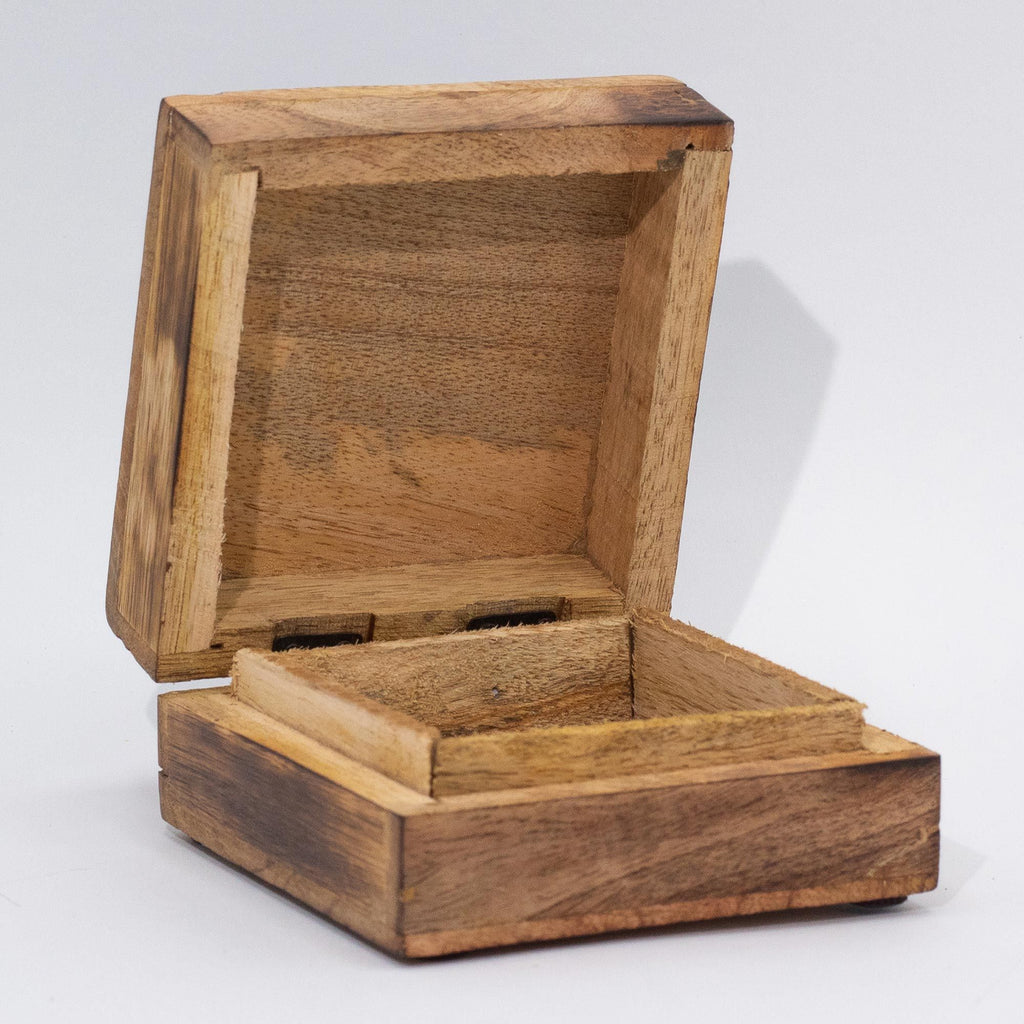 Caja cuadrada grande 15x17.5x8cm - Sol - HOP HARE