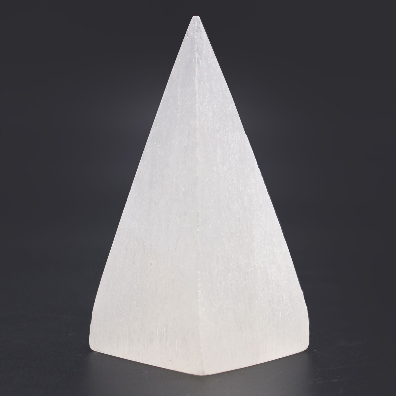 Pirámide de selenita - 10 cm