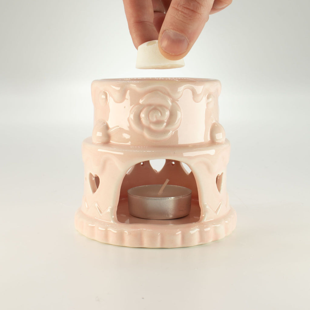 Quemador de aceite cerámico con forma de pastel - Corazones - Rosa