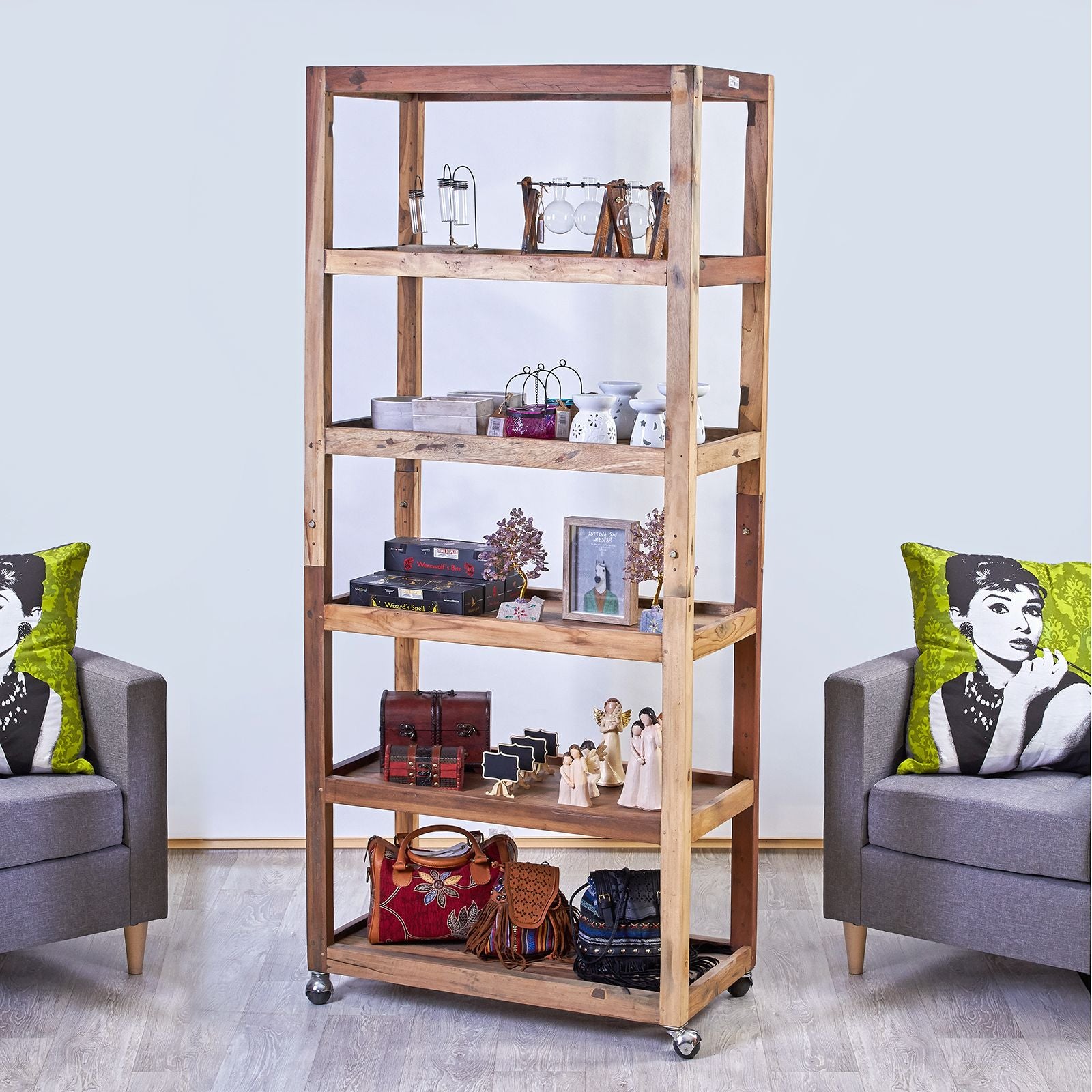 Expositor de seis repisas con ruedas - Madera reciclada