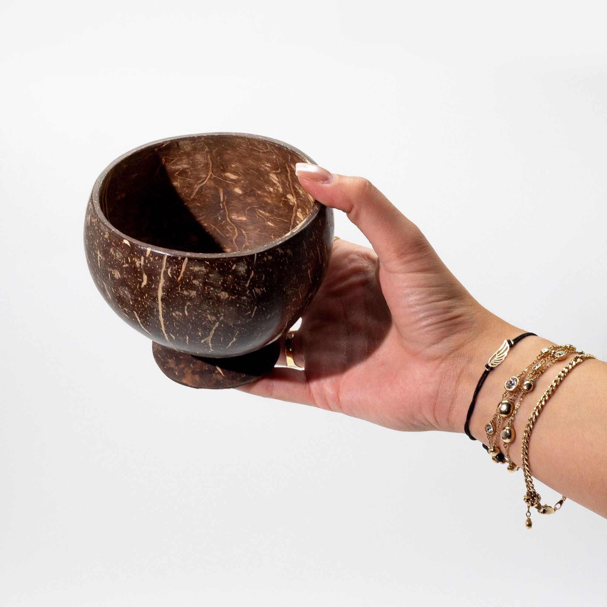 Pequeño tazón de coco natural con soporte