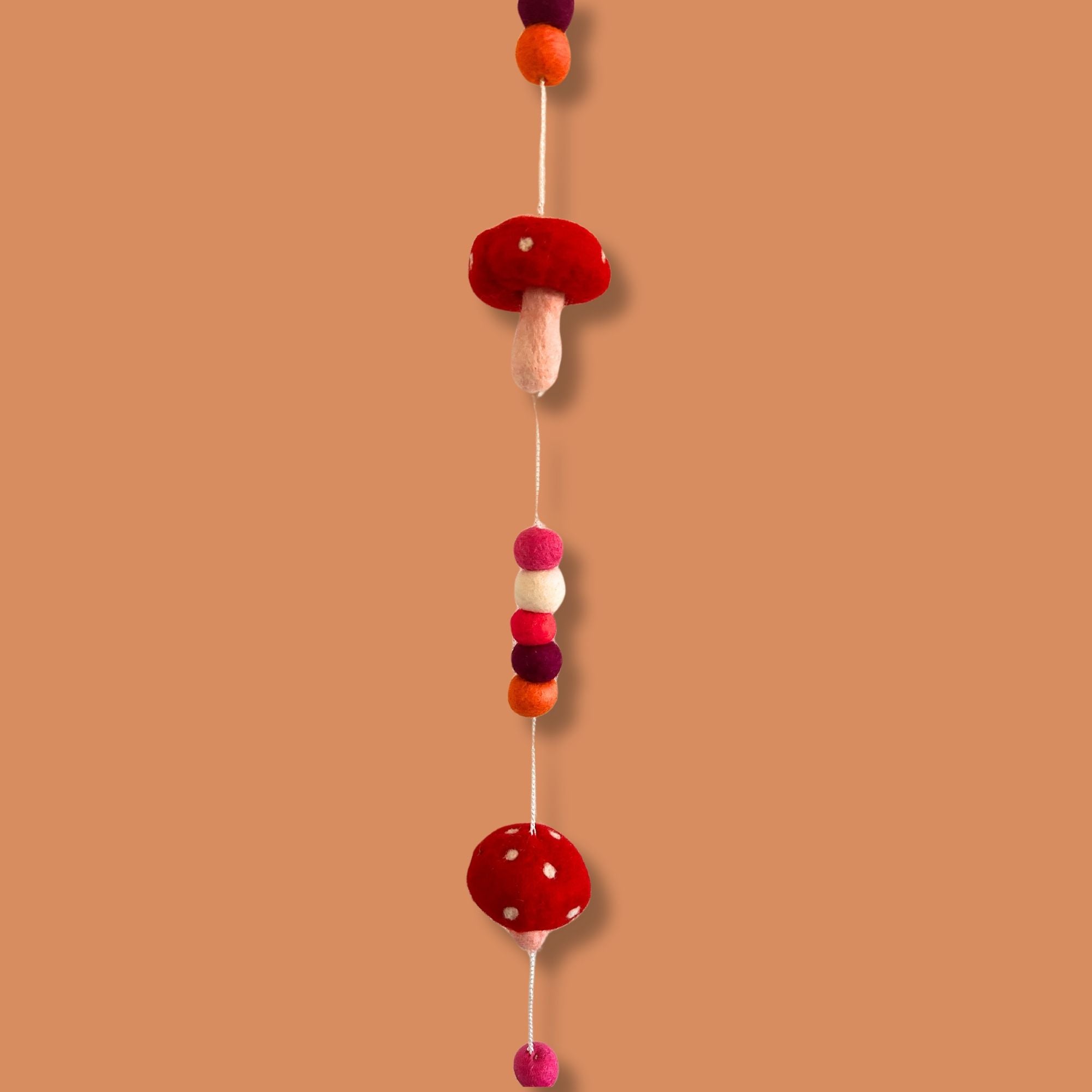 Colgante de Pared de Fieltro - Hongos de Sombrero Rojo