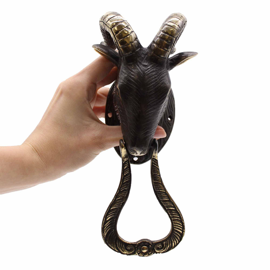 Golpeador de cabeza de cabra grande