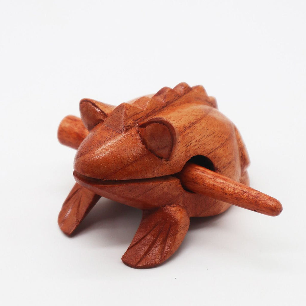 Rana de madera para cocinar pequeña