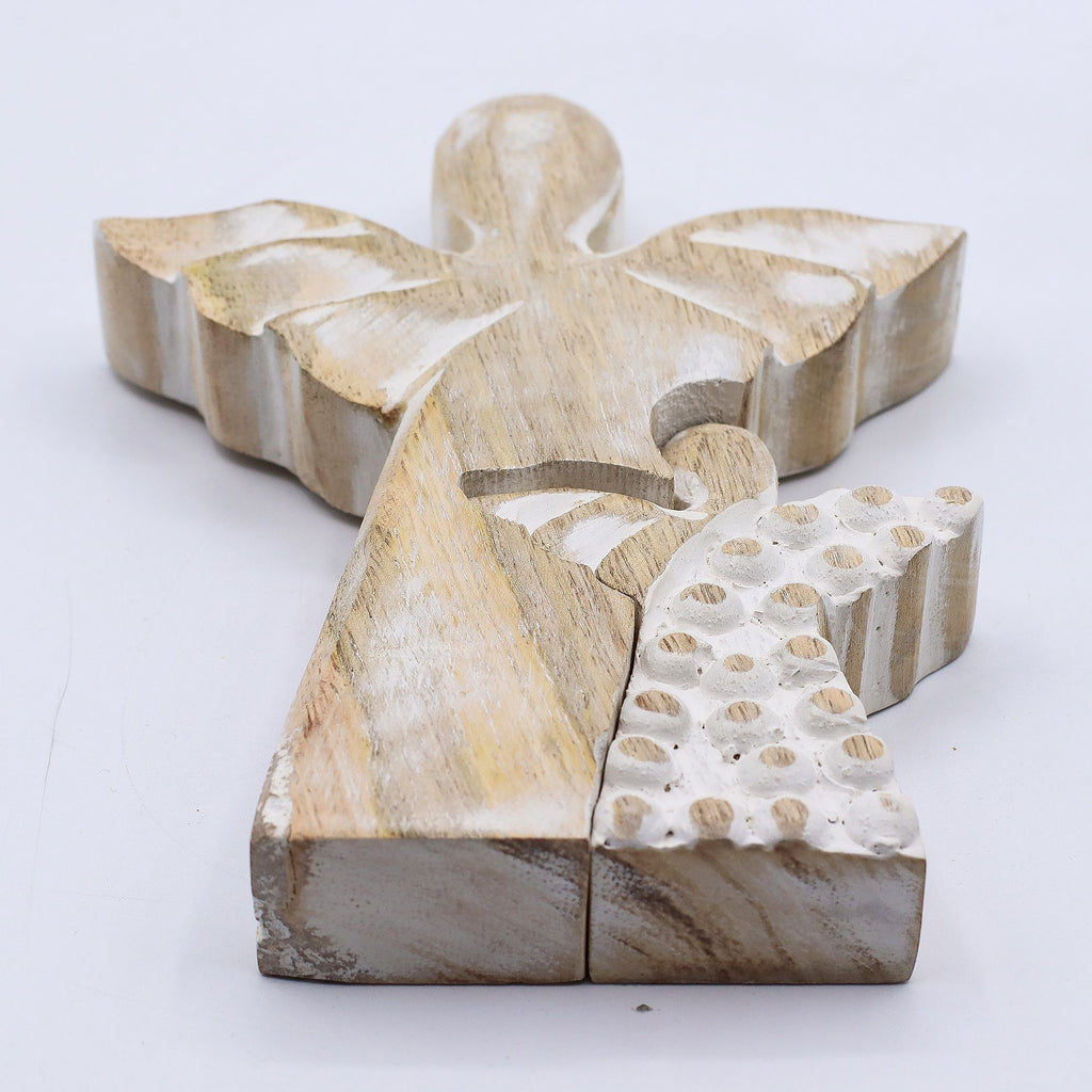 Ángel de madera de mango en Ángel - lavado blanco