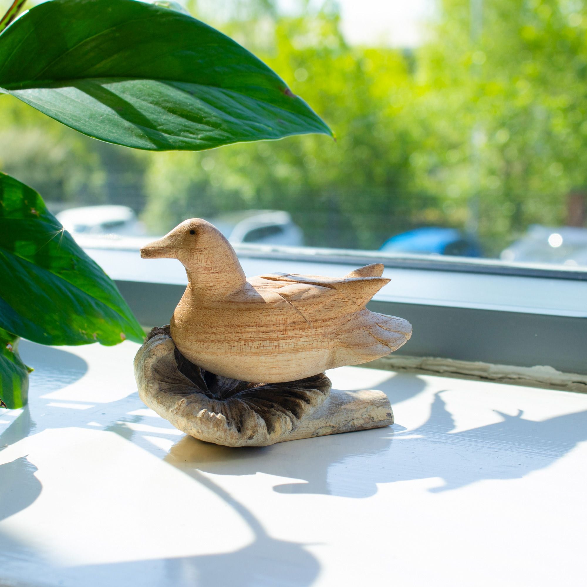 Talla de arte en madera parásita hecha a mano - Pato salvaje descansando