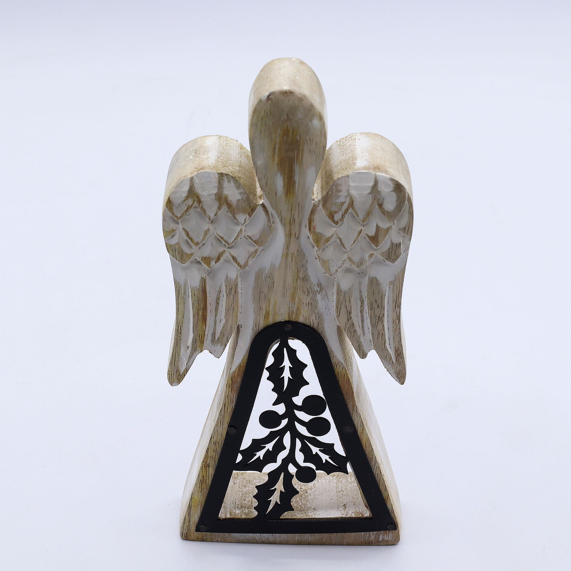 Ángel de madera de mango - acabado lavado blanco con recorte decorativo de hierro