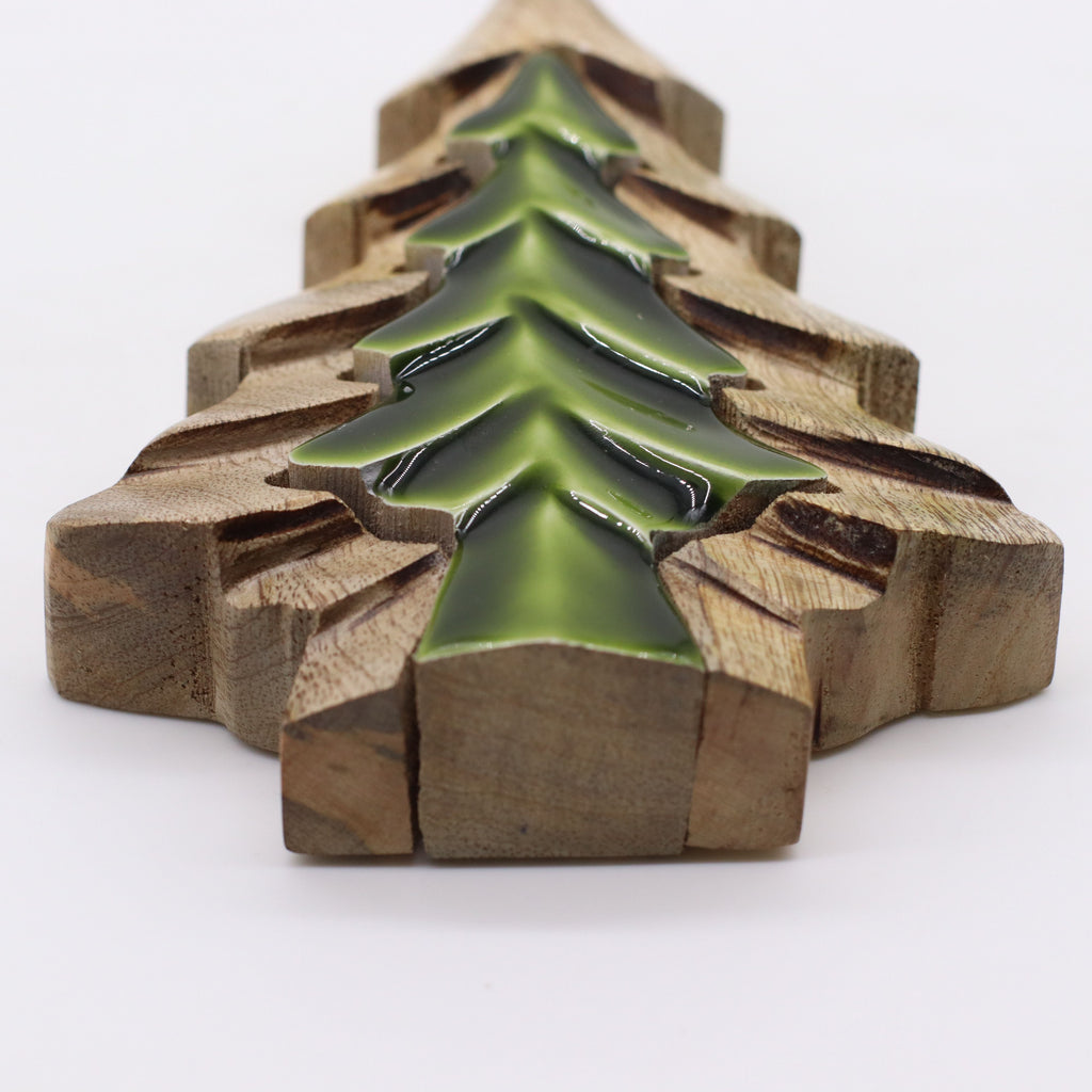 Perdido en el Bosque - Decoración de madera con un pequeño árbol dentro de un árbol - 15x10 cm