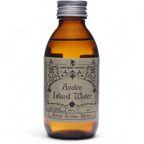 Agua de ritual de bruja antigua - Isla de Avalon
