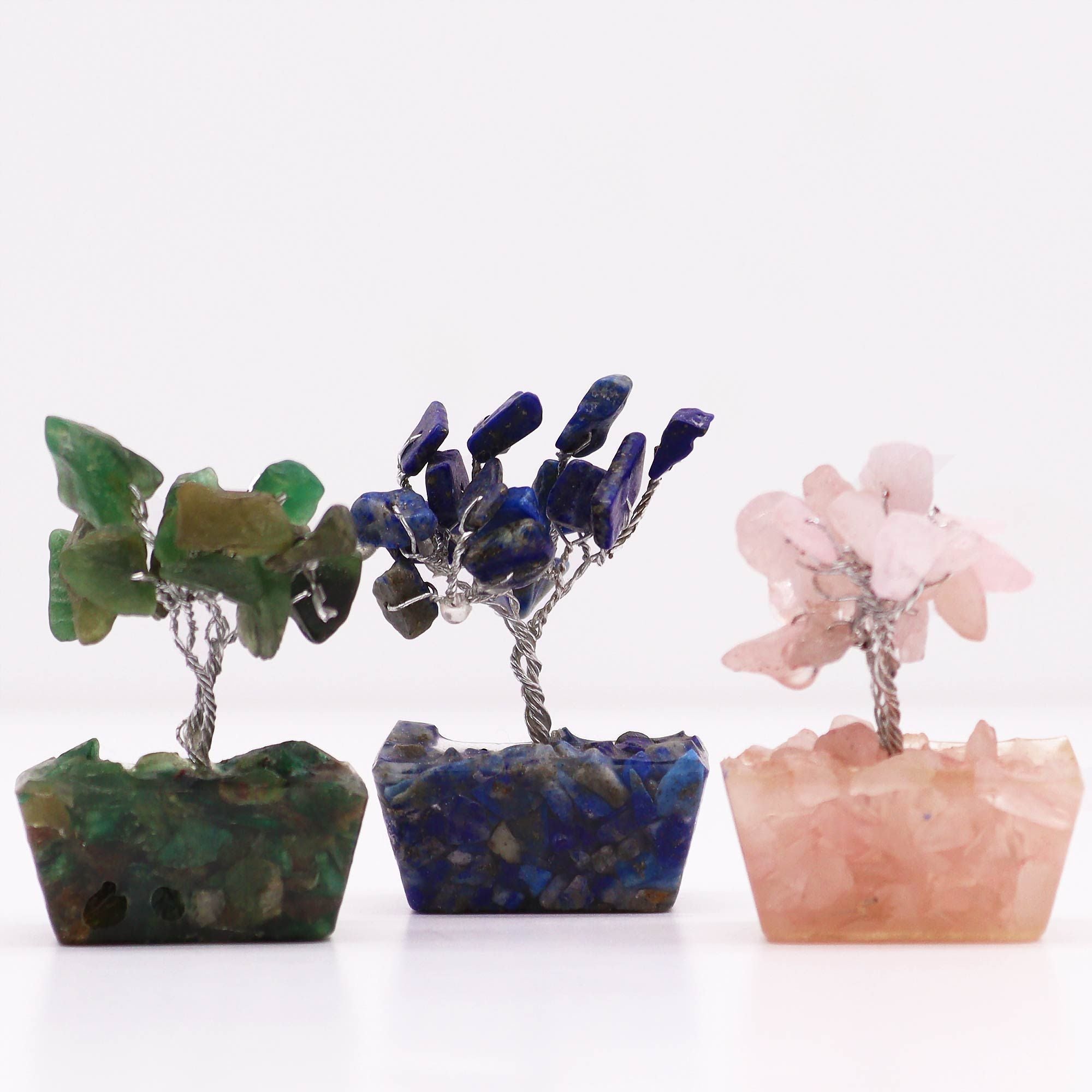 Mini árboles de piedras preciosas sobre base de orgonita - Mezcla Surtida (15 piedras)