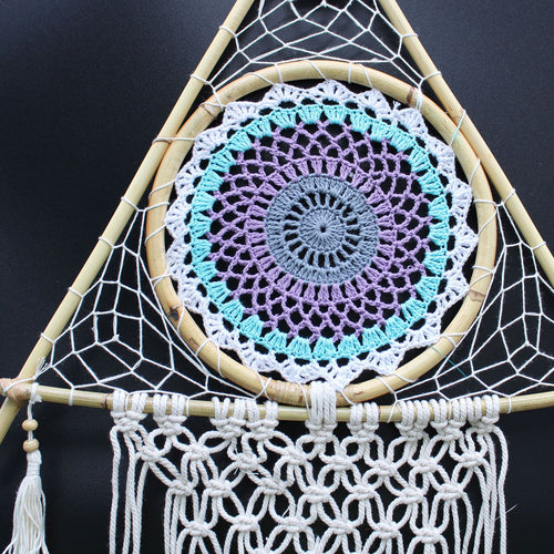 Atrapasueños - Lrg Macrame Piramide Blanco/ Turquesa