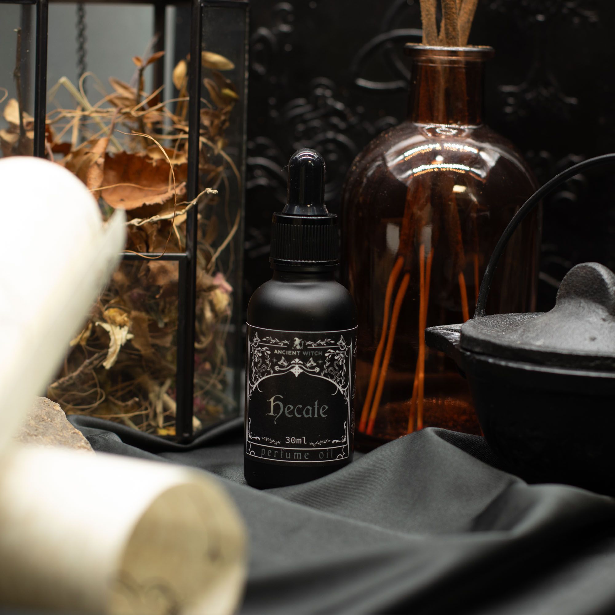 Aceite perfumado de bruja antigua - Hécate