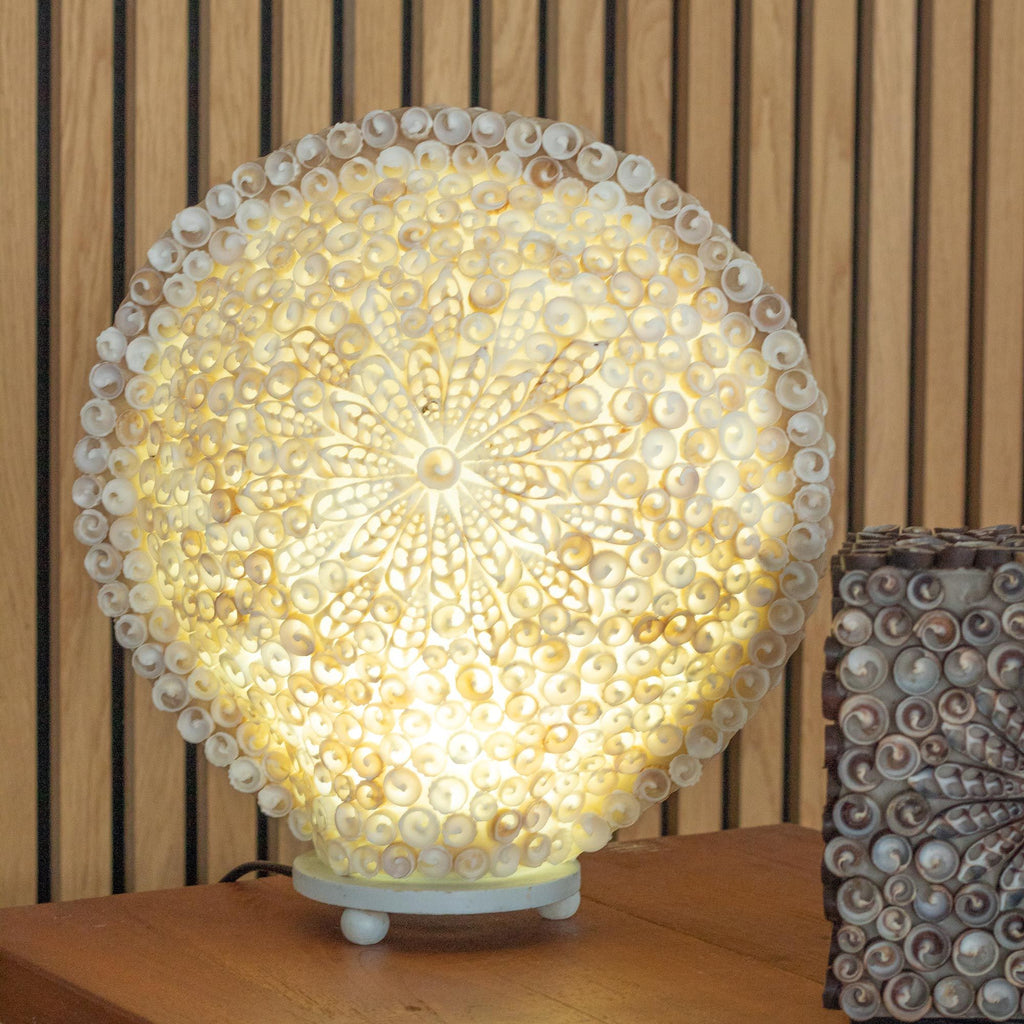 Lámpara Boho de Conchas Marinas - Concha Redonda Grande  - 30 cm