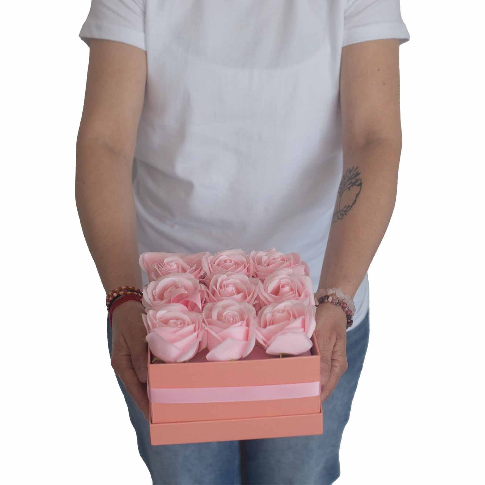 Caja de Regalo - Flor de Jabón  14 Rosas Rosas - ronda