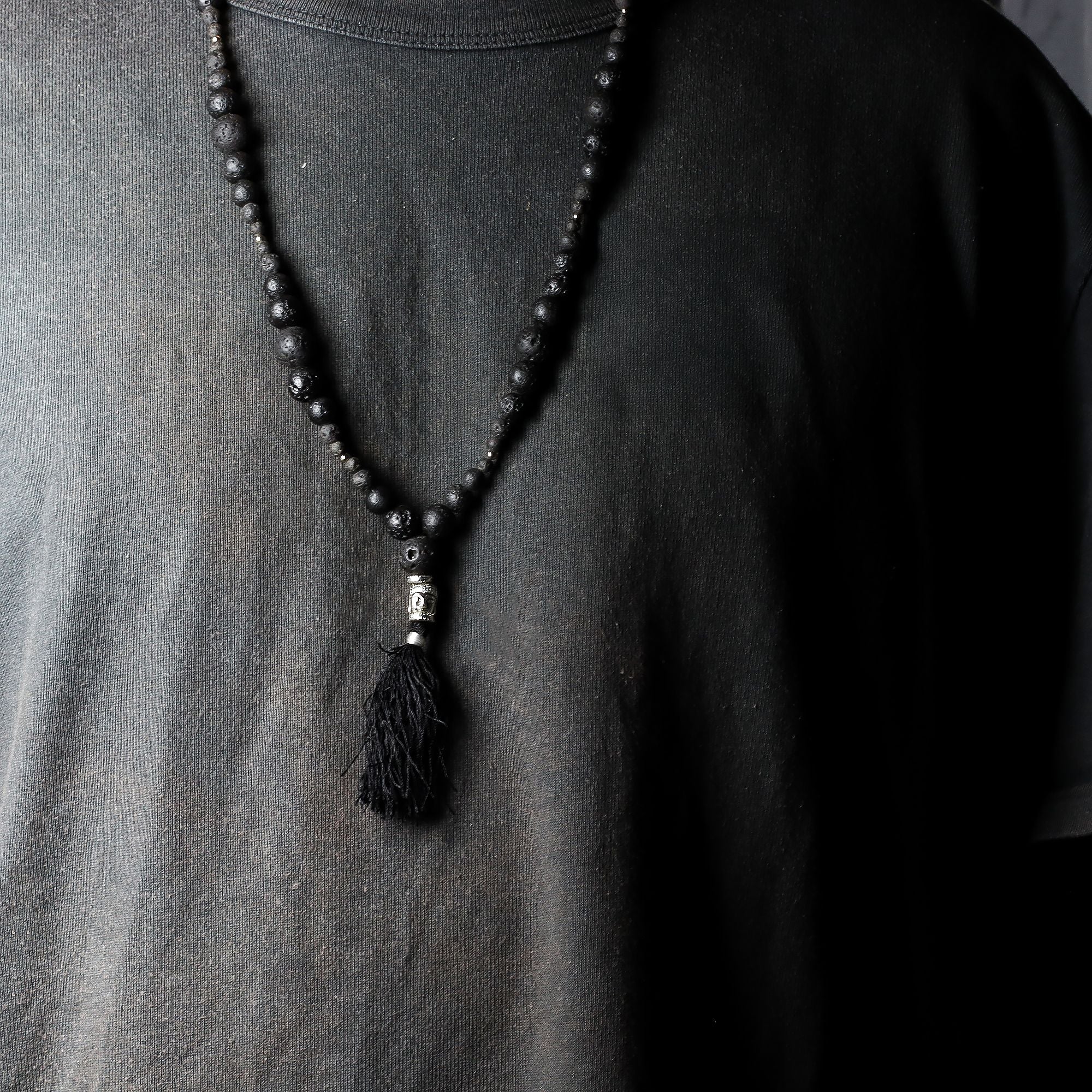 Collar Esencia del Volcán - Energía de Enraizamiento