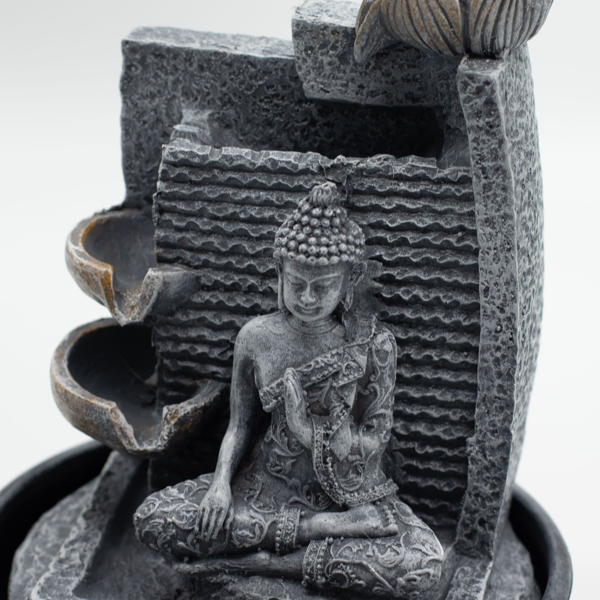 Fuente de agua de mesa - 19x19x28cm - Buda, macetas en cascada con flor de loto