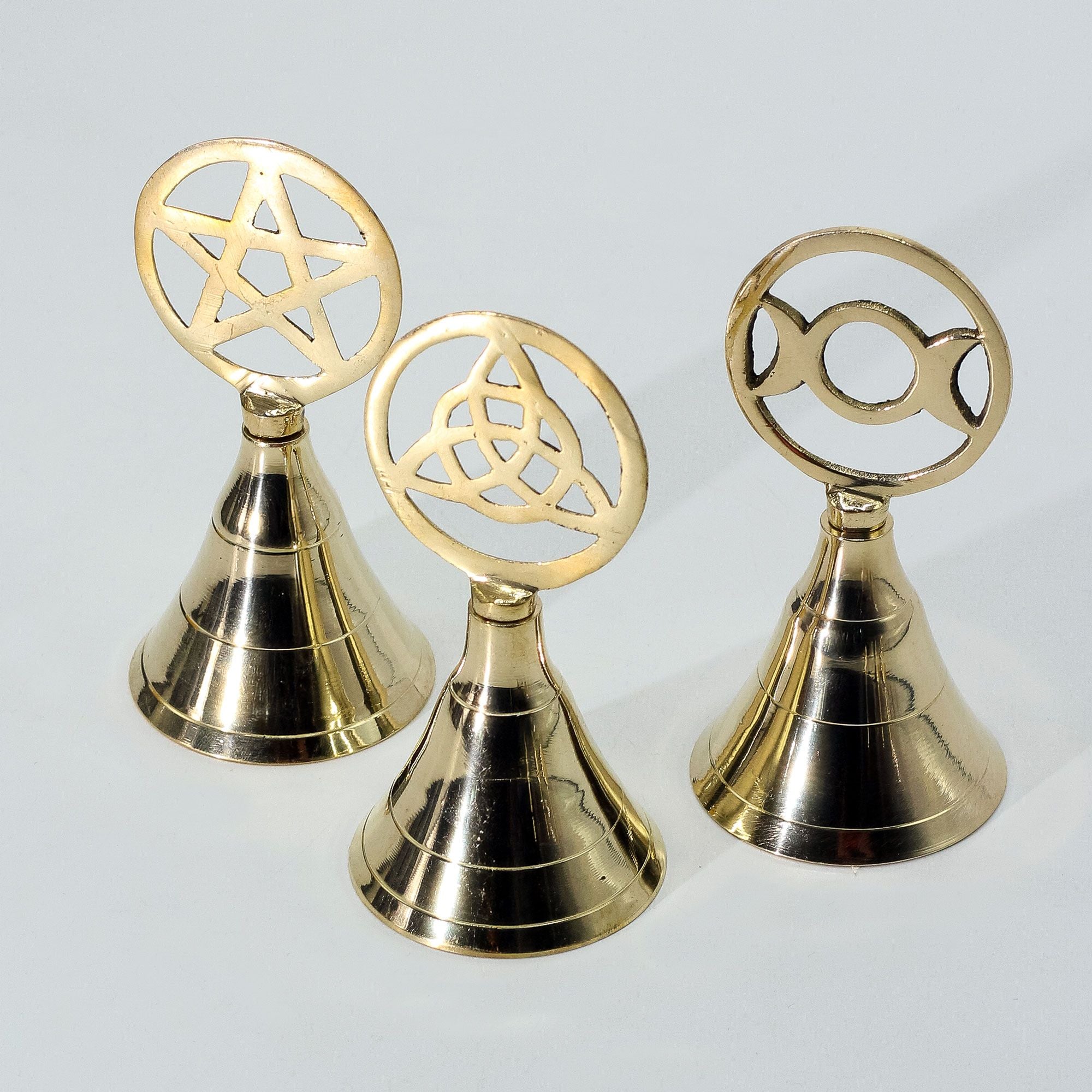 Campana de latón para altar - Triquetra