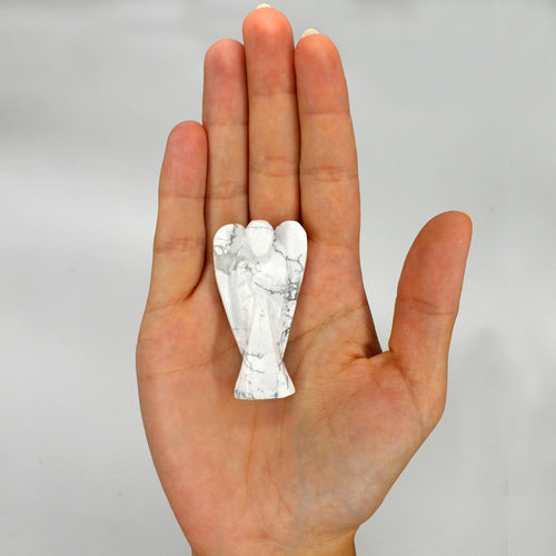 Ángel de piedra preciosa tallada a mano - Howlite blanca